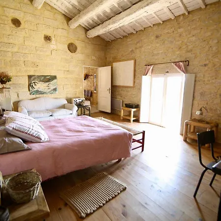 Maison Charmante A *