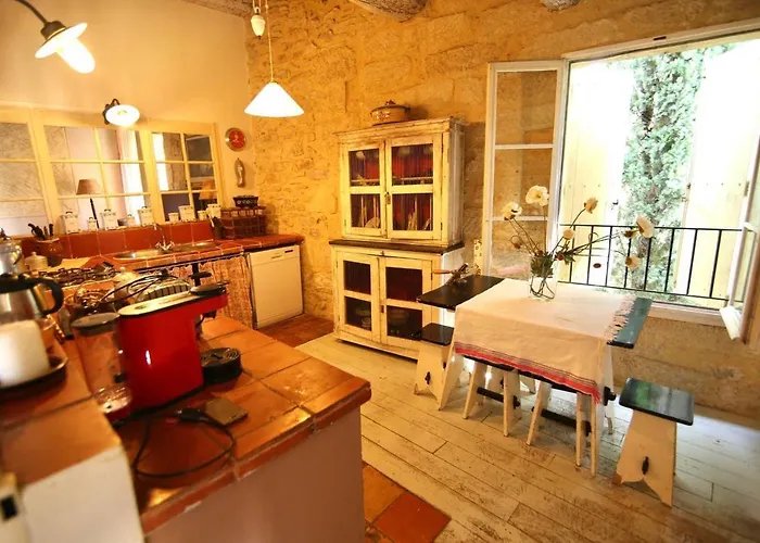 Semesterbostad Maison Charmante A